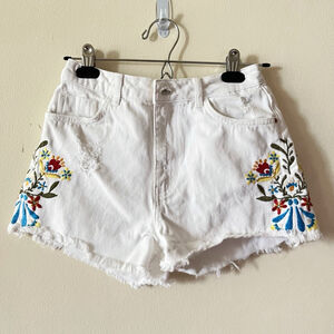 Zara Basic Denim Shorts 4 White Embroidered Floral Boho High Rise Cottagecore